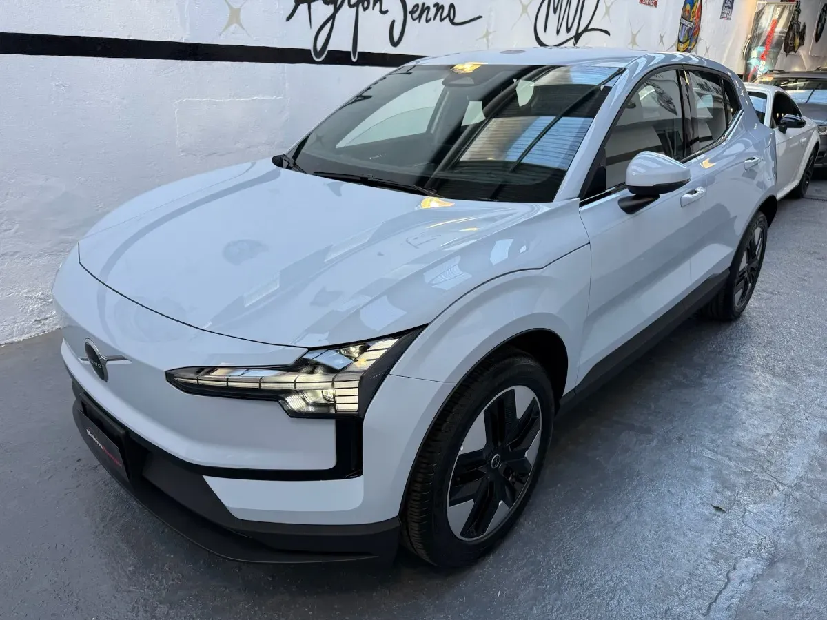 Mira esta publicación de Volvo Ex 30 2025 en Motordil