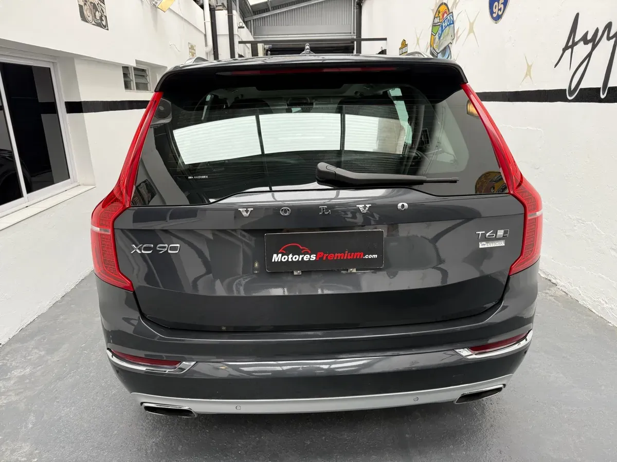 Mira esta publicación de Volvo XC 90 2017 en Motordil