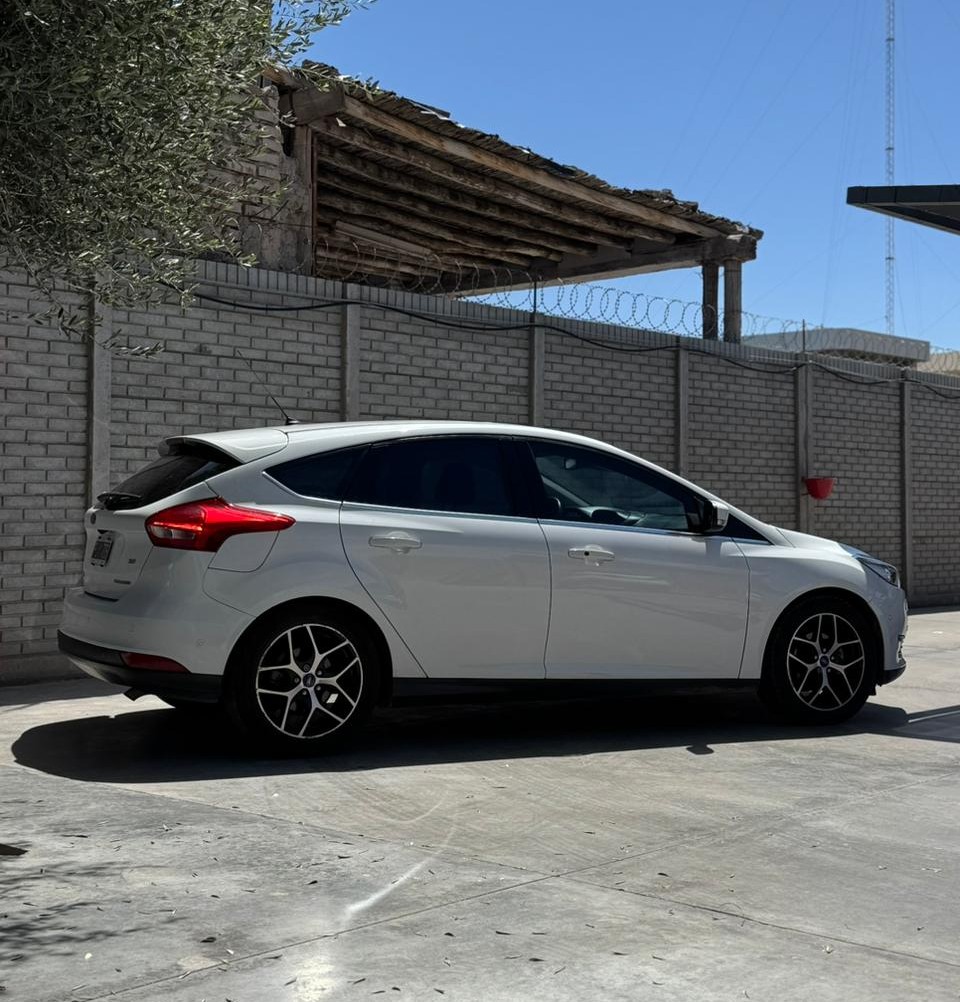 Mira esta publicación de Ford Focus 2016 en Motordil