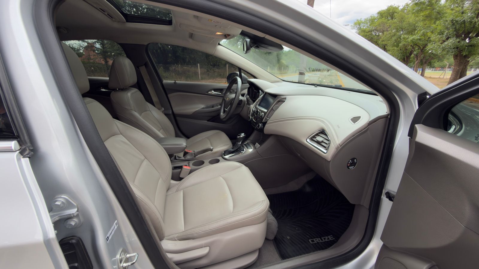 Mira esta publicación de Chevrolet Cruze 2017 en Motordil