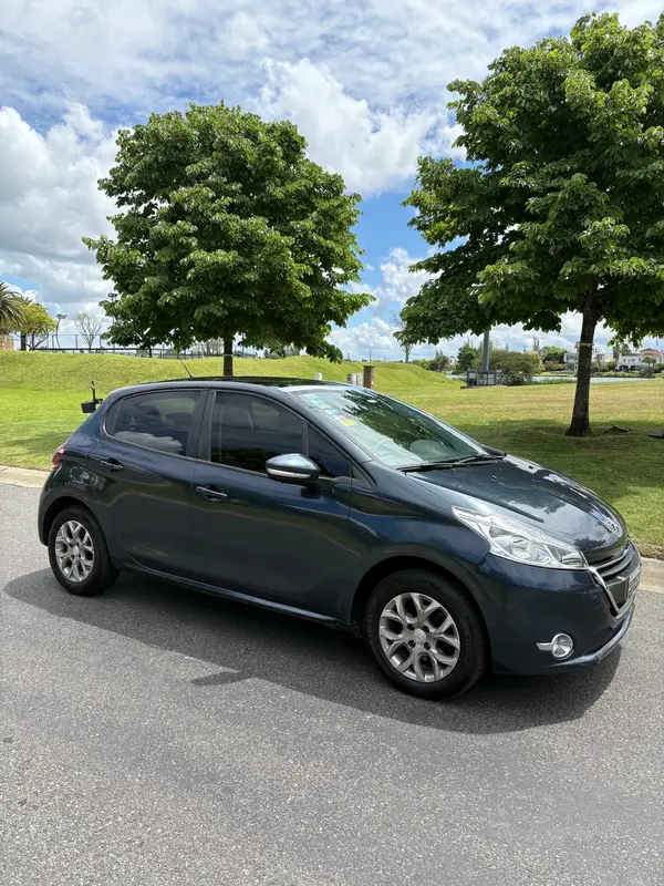 Mira esta publicación de Peugeot 208 2015 en Motordil