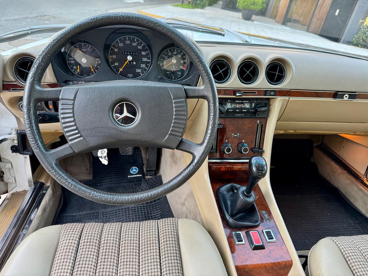 Mira esta publicación de Mercedes Benz 280 SLC 1980 en Motordil