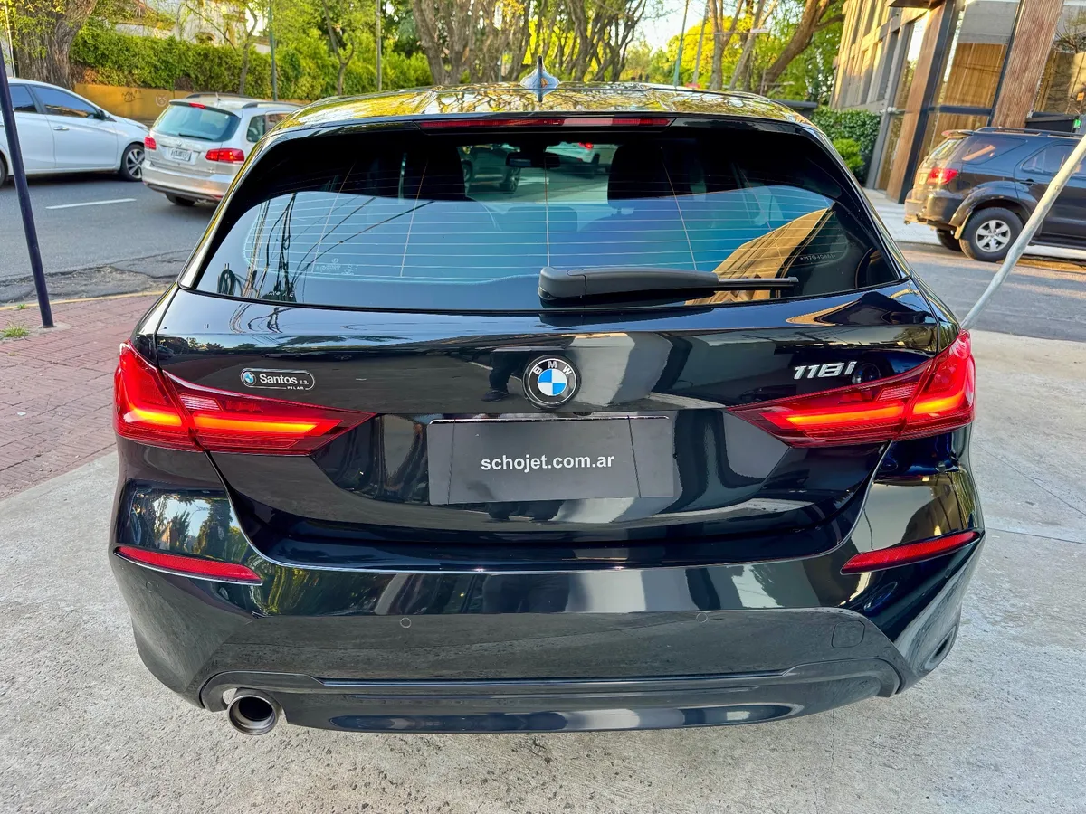 Mira esta publicación de BMW Serie 1 2021 en Motordil