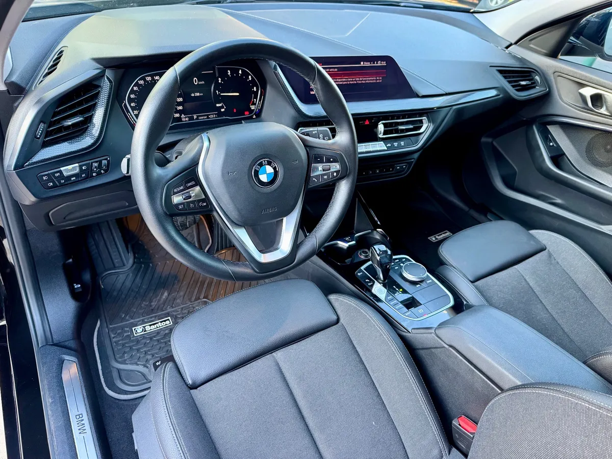 Mira esta publicación de BMW Serie 1 2021 en Motordil