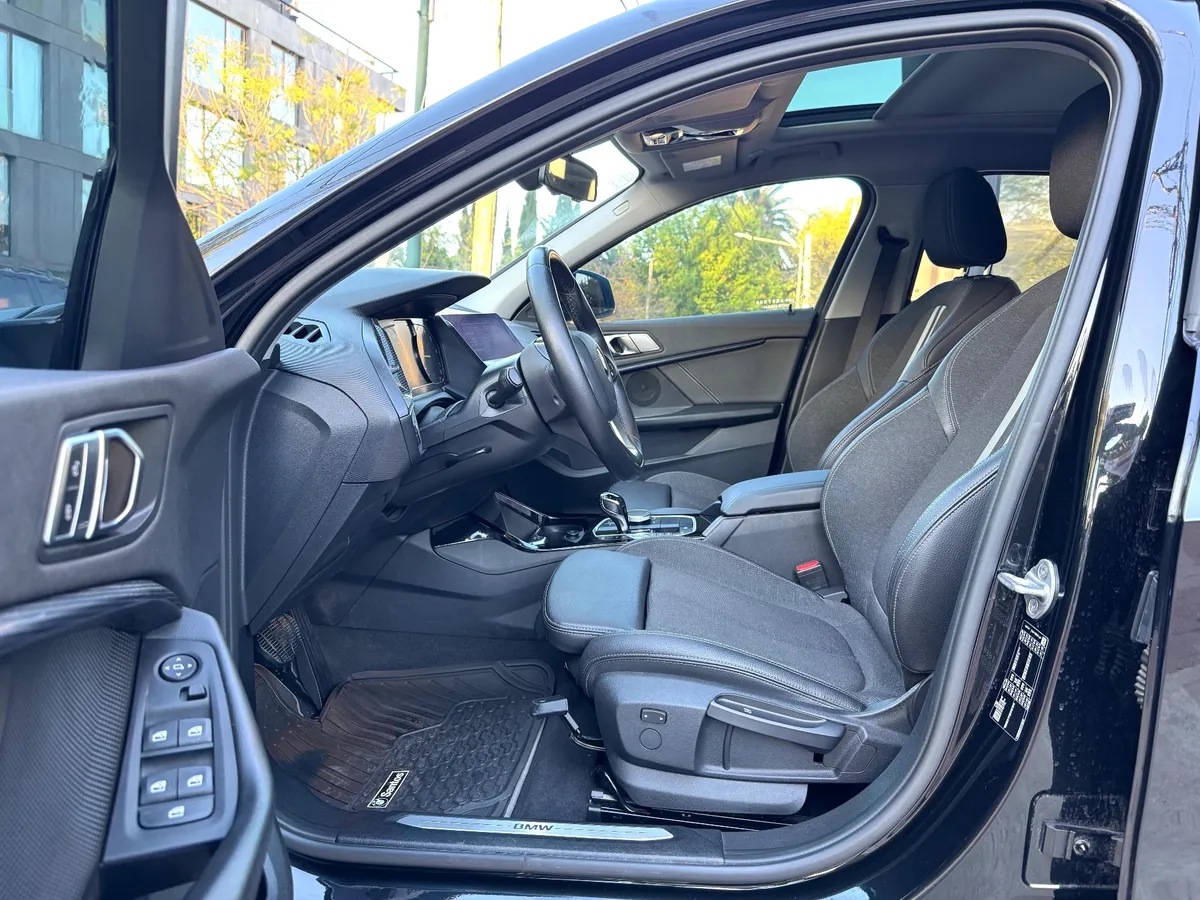 Mira esta publicación de BMW Serie 1 2021 en Motordil