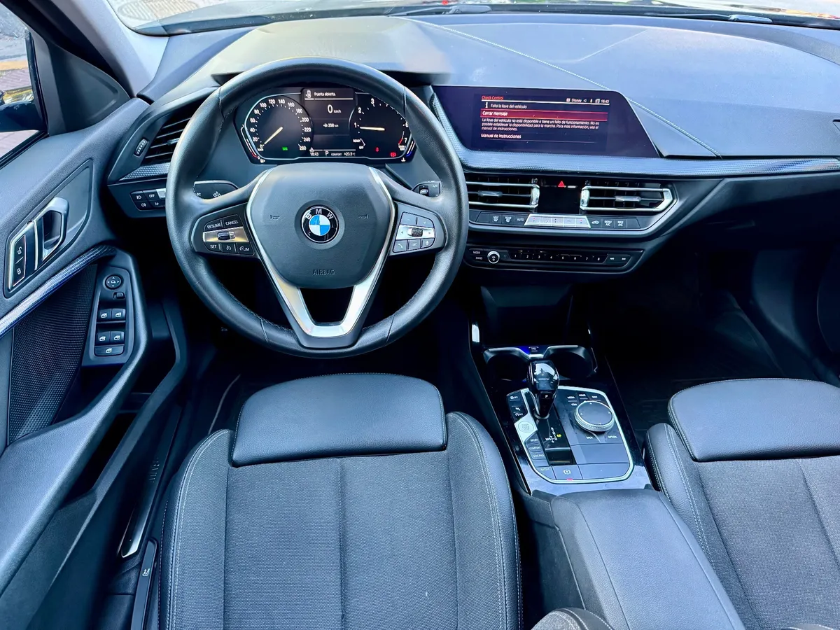 Mira esta publicación de BMW Serie 1 2021 en Motordil