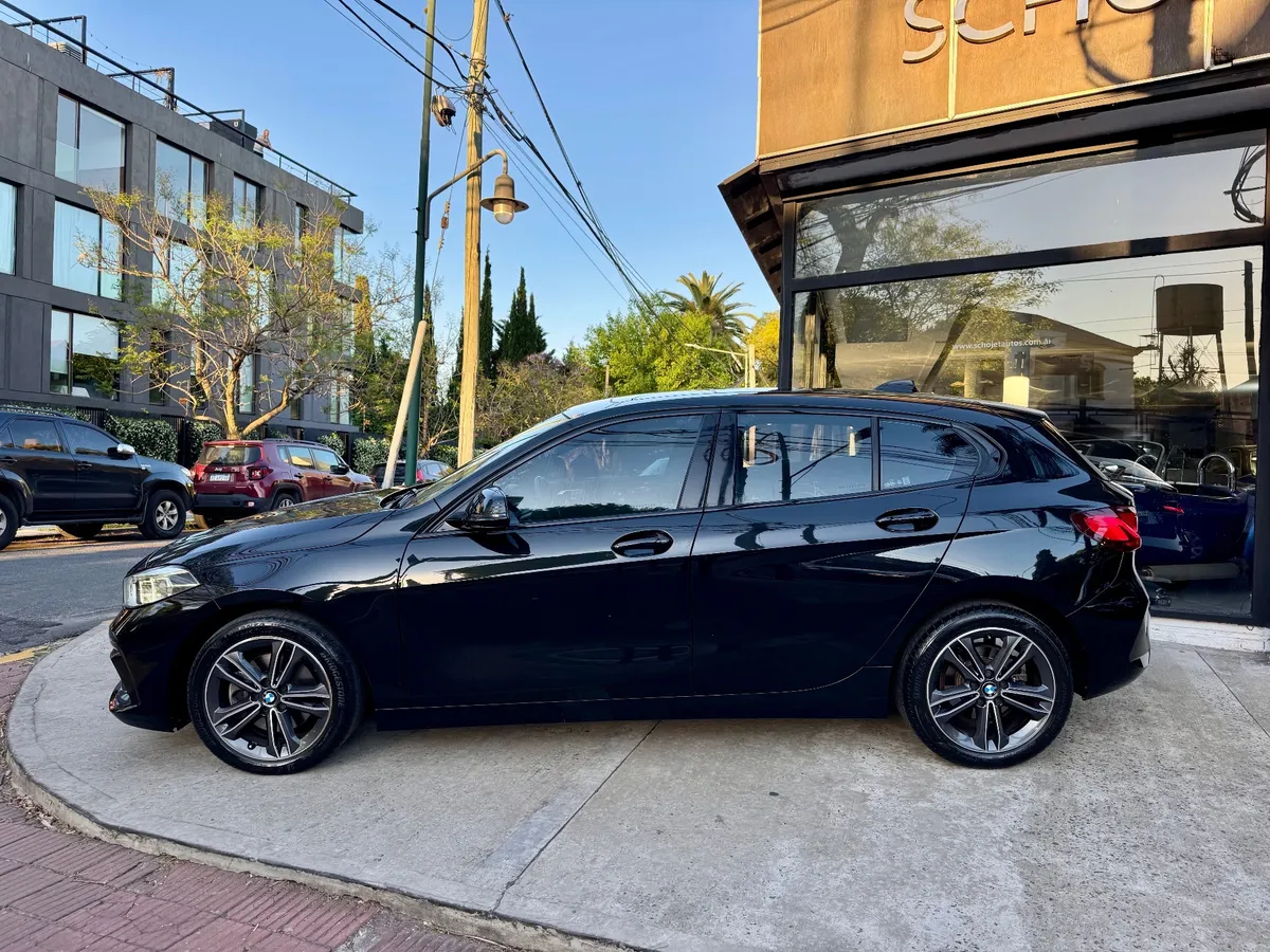 Mira esta publicación de BMW Serie 1 2021 en Motordil