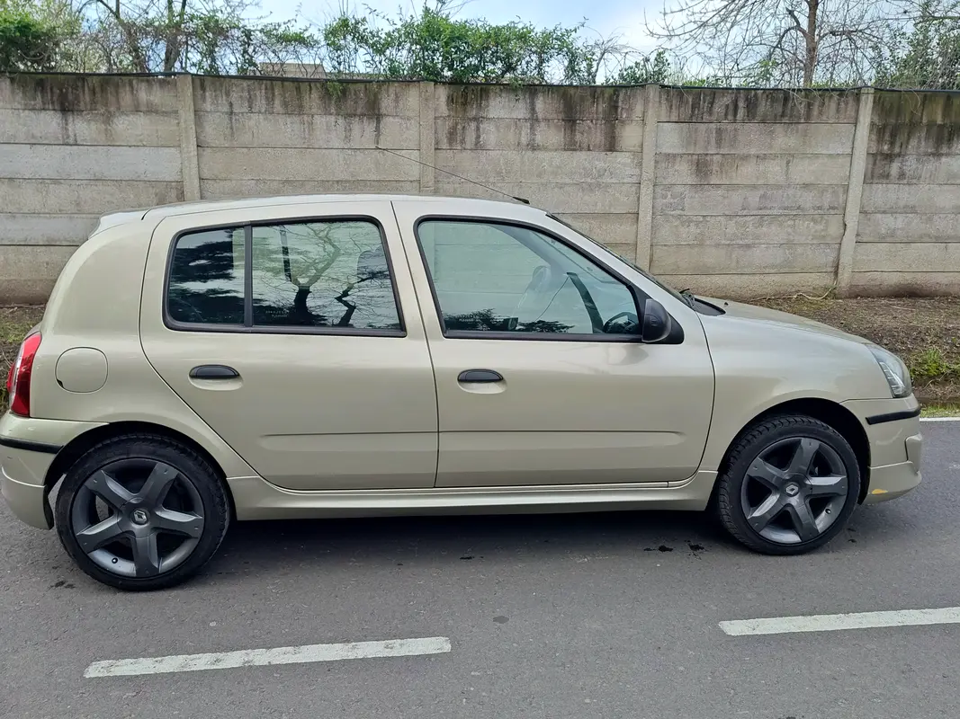 Mira esta publicación de Renault Clio Mio 2014 en Motordil