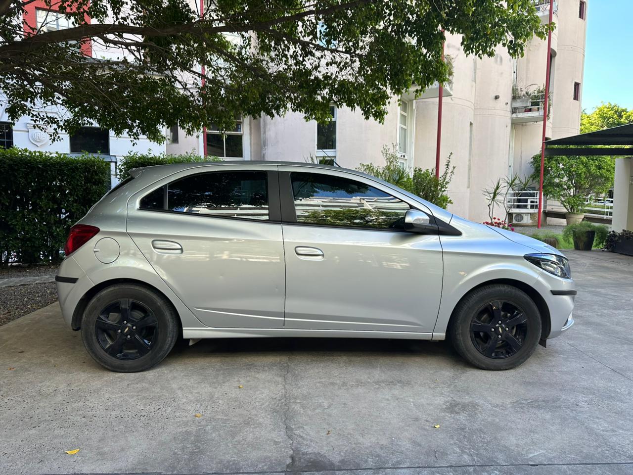 Mira esta publicación de Chevrolet Onix 2018 en Motordil