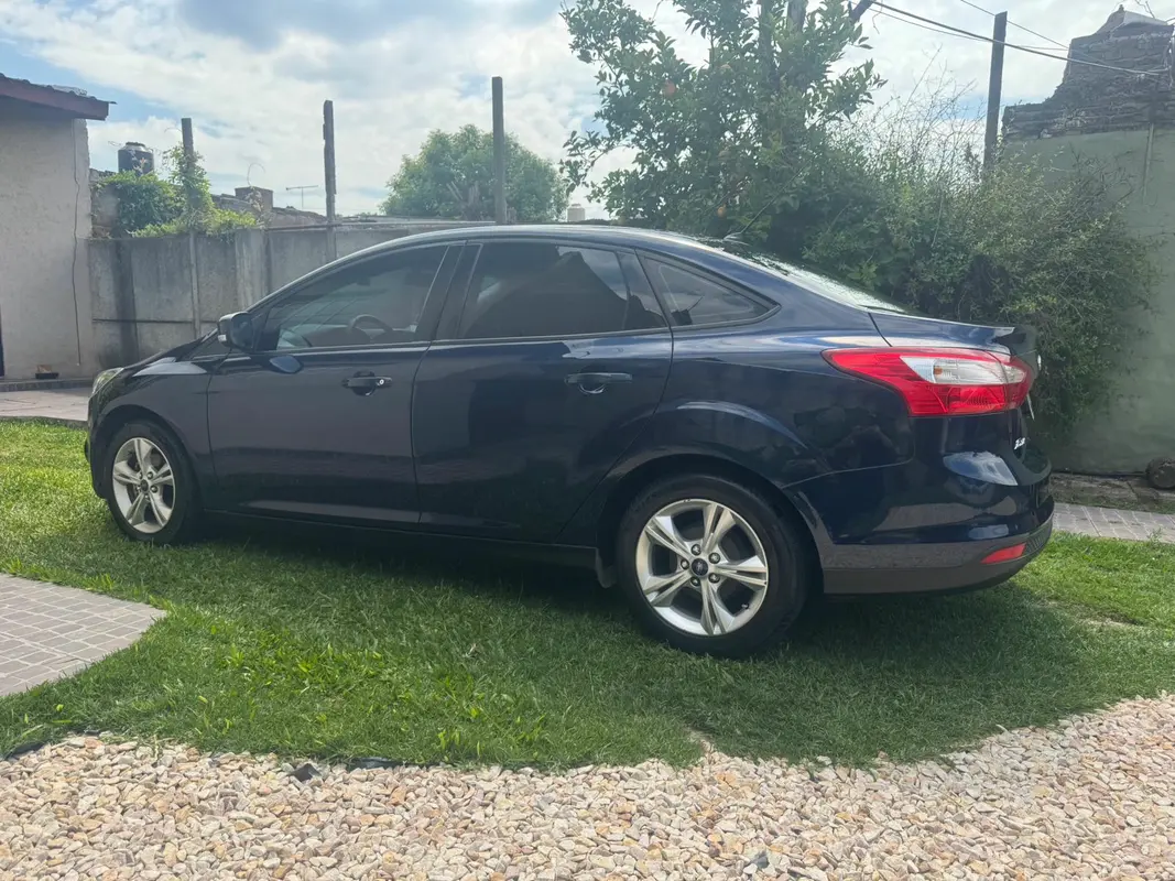 Mira esta publicación de Ford Focus 2015 en Motordil