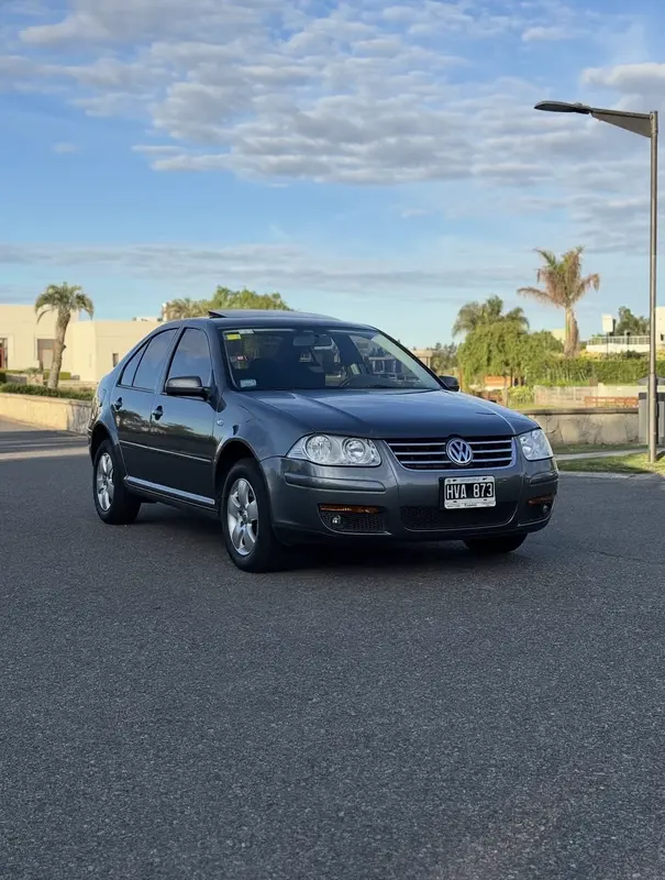 Mira esta publicación de Volkswagen Bora 2009 en Motordil