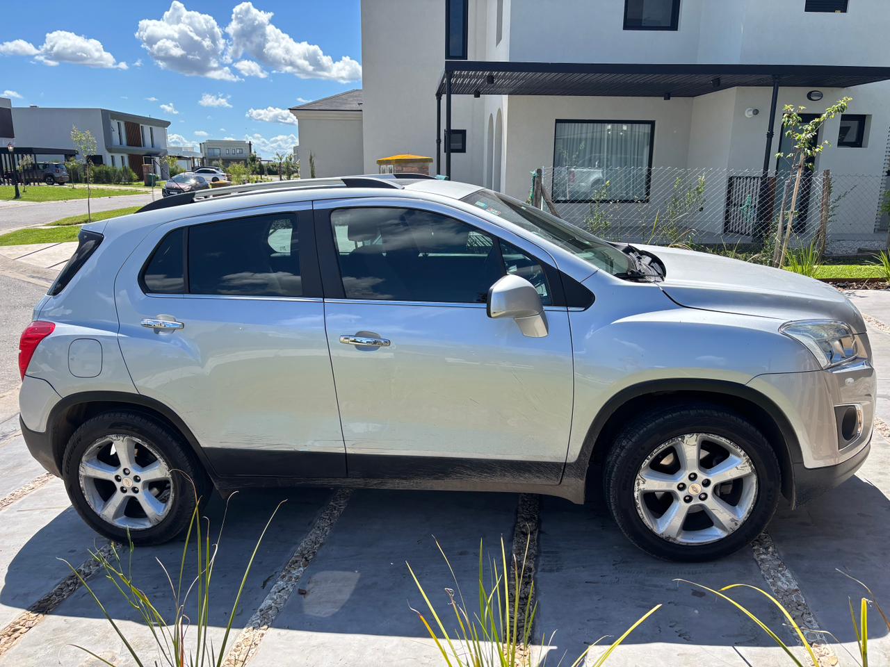 Mira esta publicación de Chevrolet Tracker 2017 en Motordil