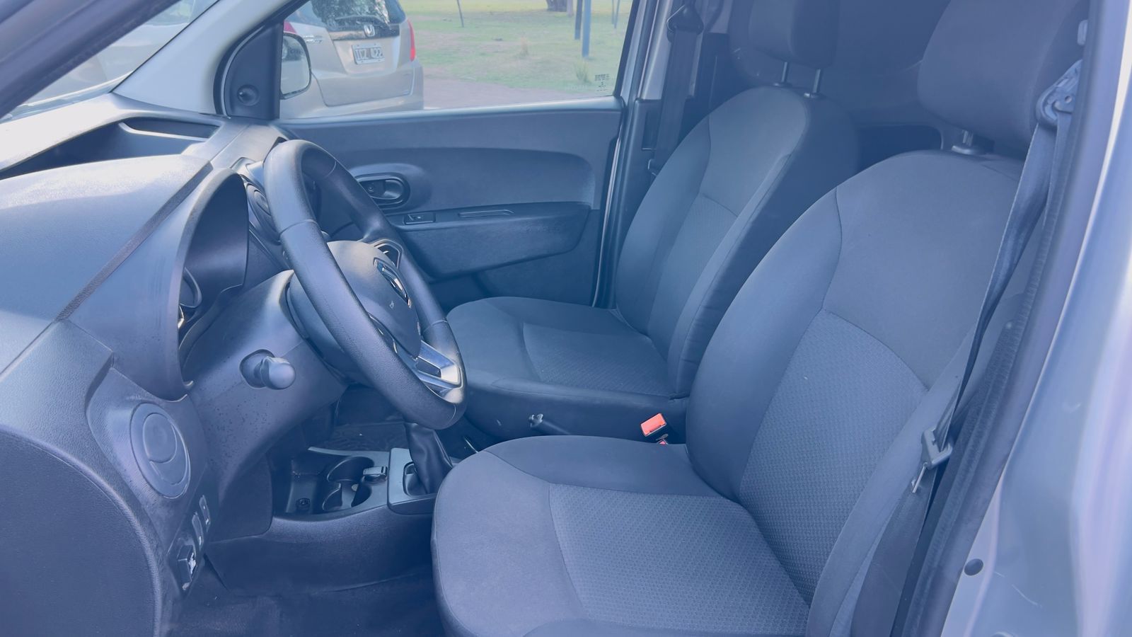 Mira esta publicación de Renault Kangoo 2020 en Motordil