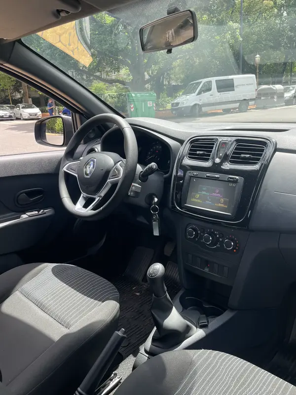 Mira esta publicación de Renault Sandero 2023 en Motordil