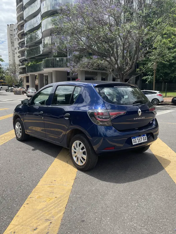 Mira esta publicación de Renault Sandero 2023 en Motordil