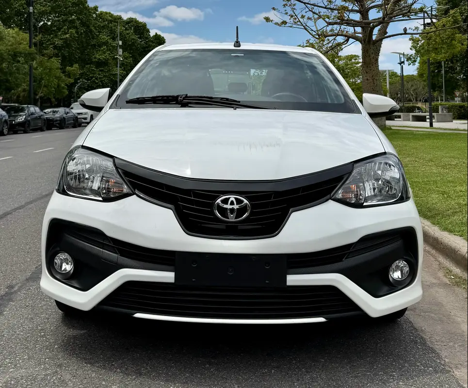 Mira esta publicación de Toyota Etios 2023 en Motordil