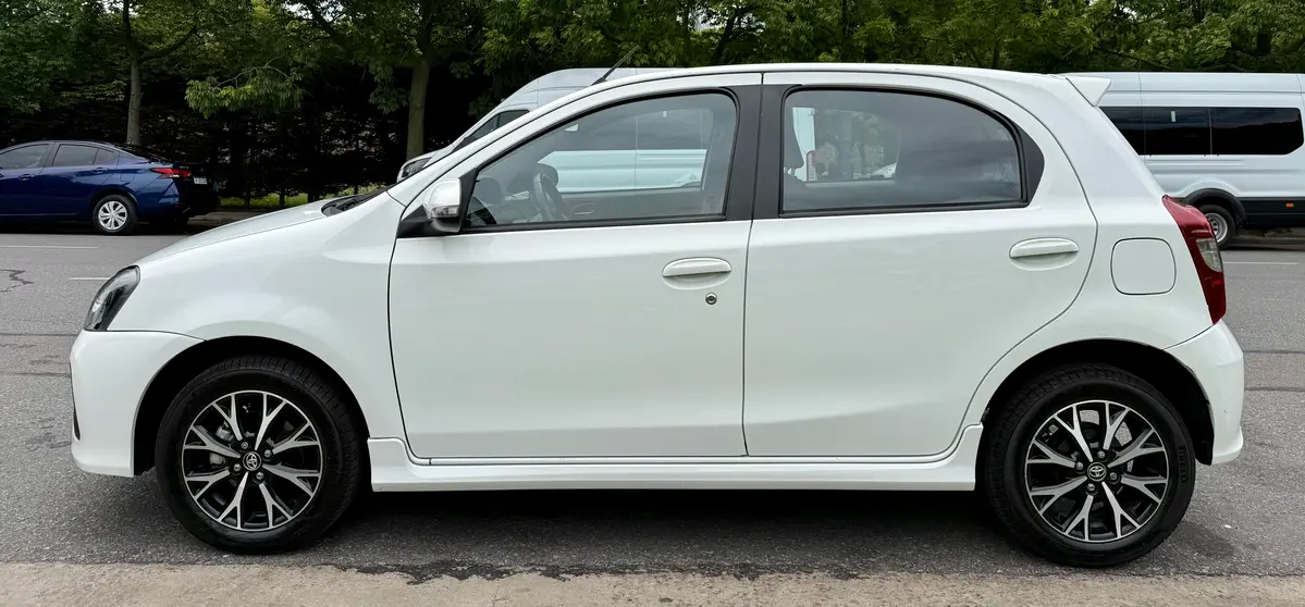 Mira esta publicación de Toyota Etios 2023 en Motordil