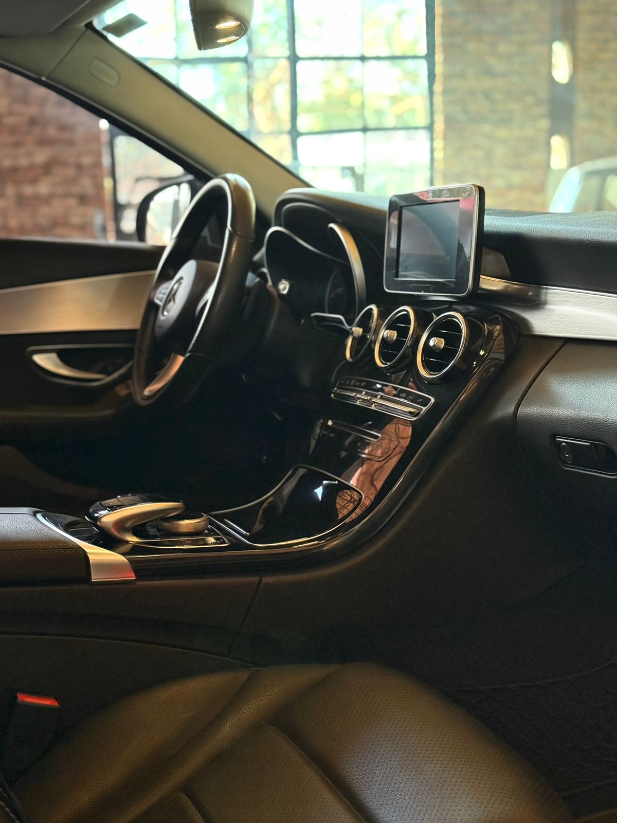 Mira esta publicación de Mercedes Benz Clase C 2017 en Motordil