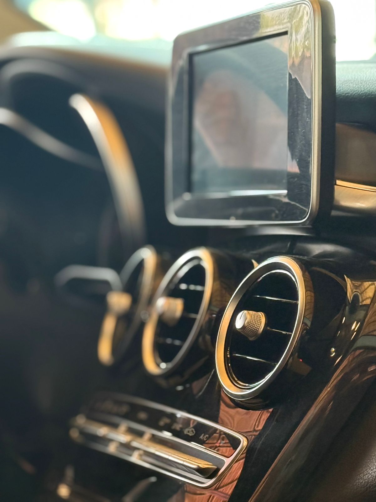 Mira esta publicación de Mercedes Benz Clase C 2017 en Motordil