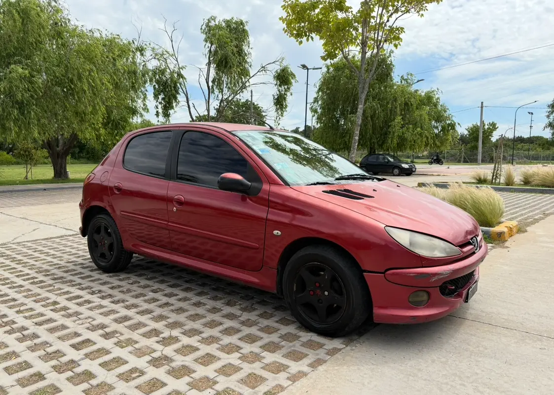 Mira esta publicación de Peugeot 206 2008 en Motordil