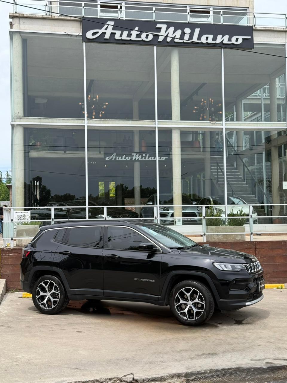 Mira esta publicación de Jeep Compass 2024 en Motordil