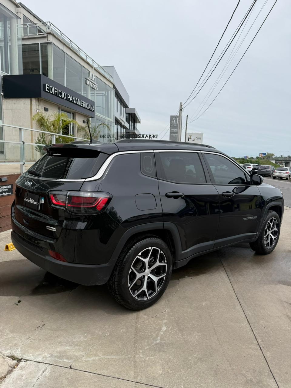 Mira esta publicación de Jeep Compass 2024 en Motordil