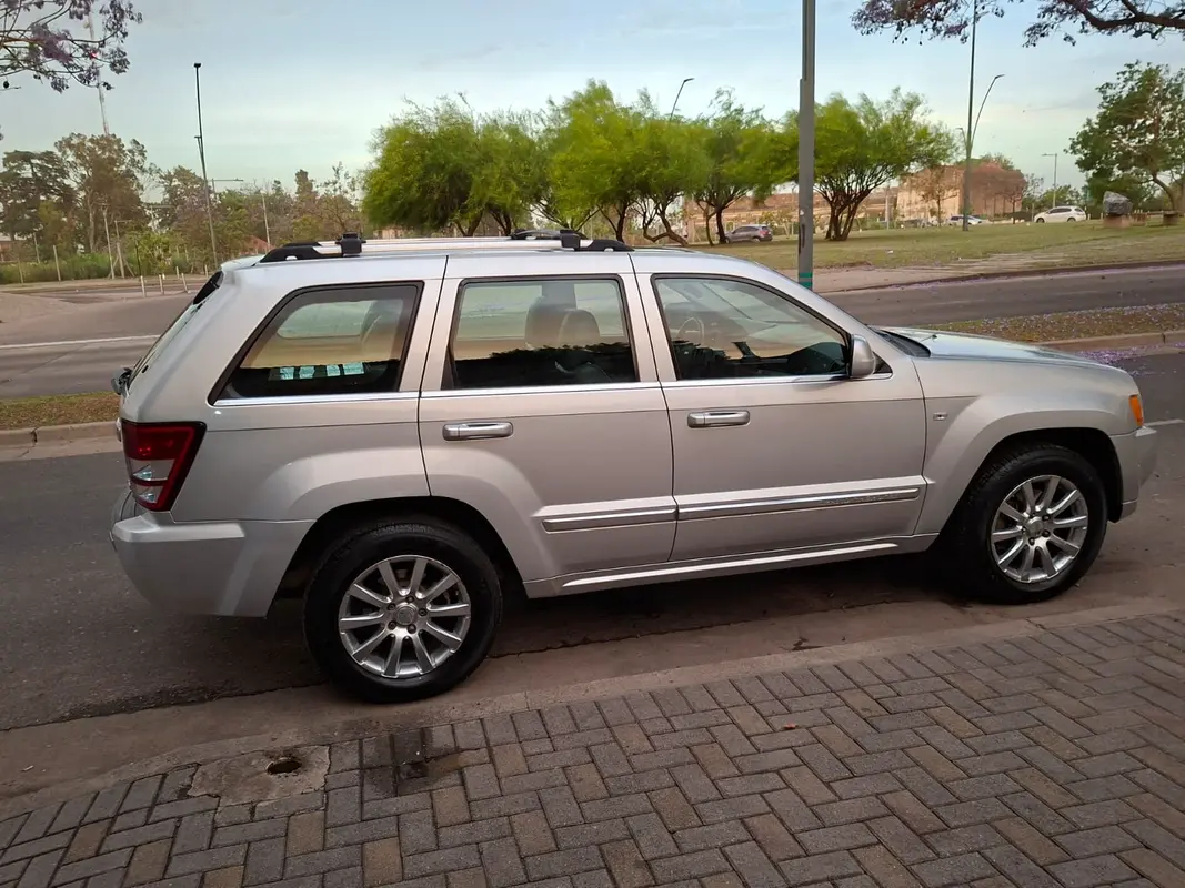 Mira esta publicación de Jeep Grand Cherokee 2008 en Motordil