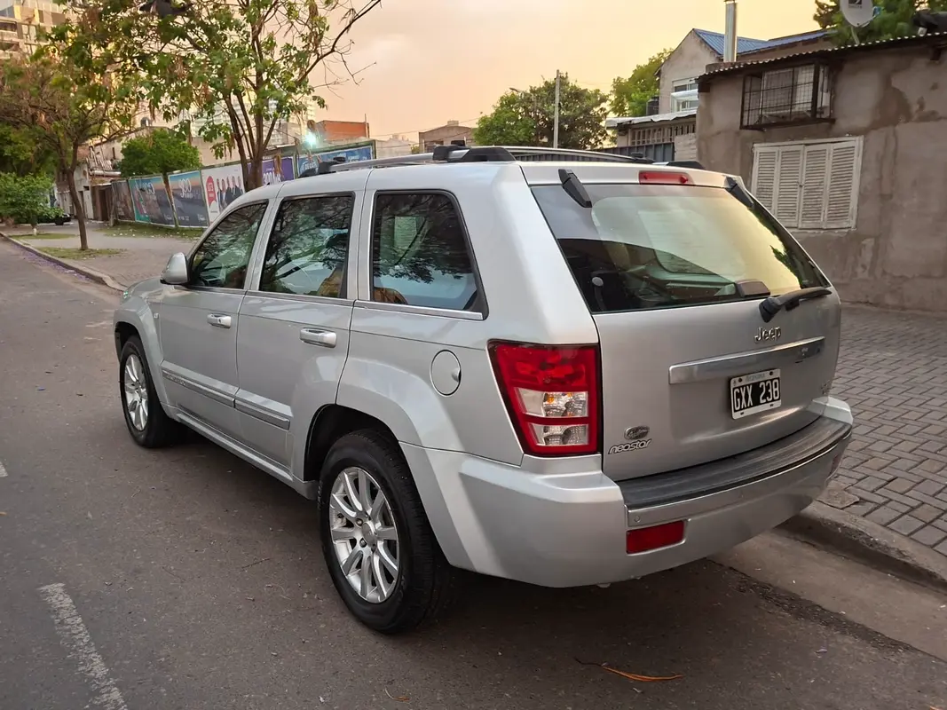 Mira esta publicación de Jeep Grand Cherokee 2008 en Motordil