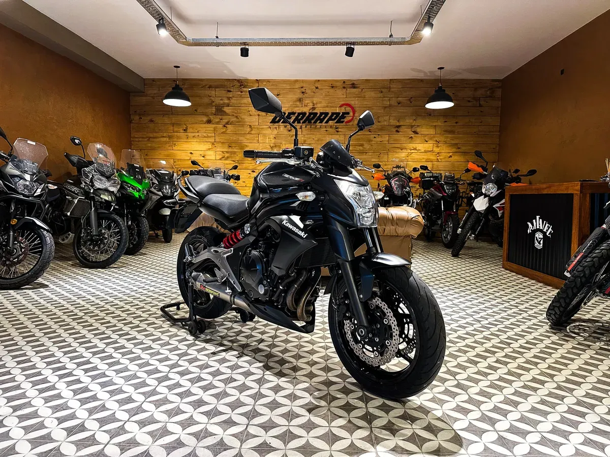 Mira esta publicación de Kawasaki Er 6 N 650 2013 en Motordil