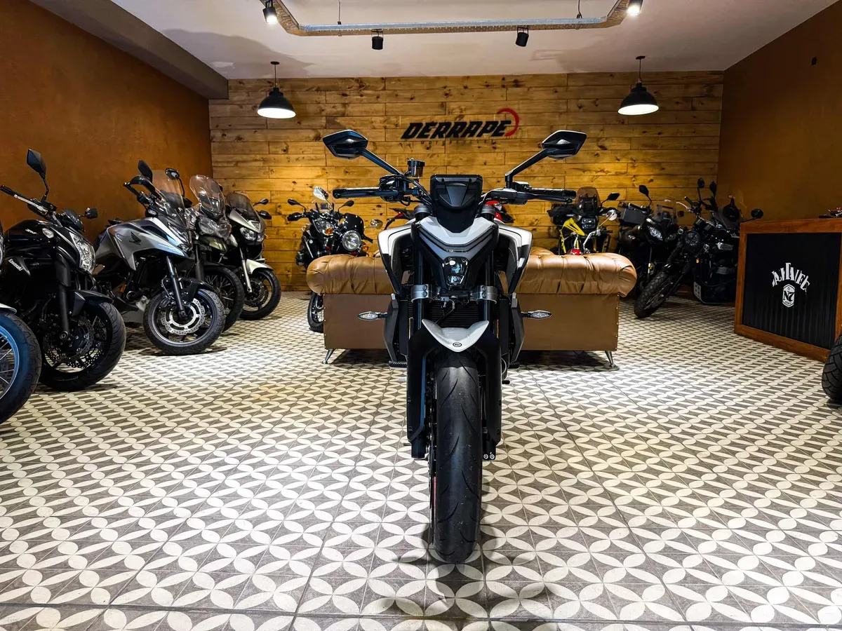 Mira esta publicación de Cf Moto NK 450 2025 en Motordil