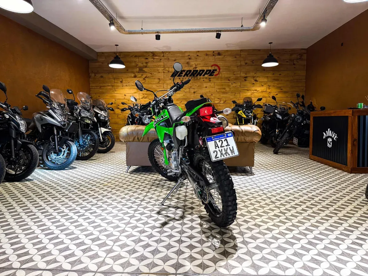 Mira esta publicación de Kawasaki KLX 300 2024 en Motordil