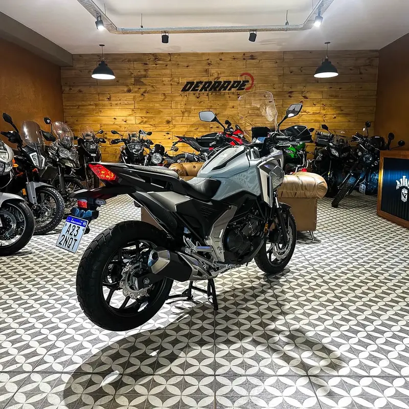 Mira esta publicación de Honda NC 750 X 2023 en Motordil