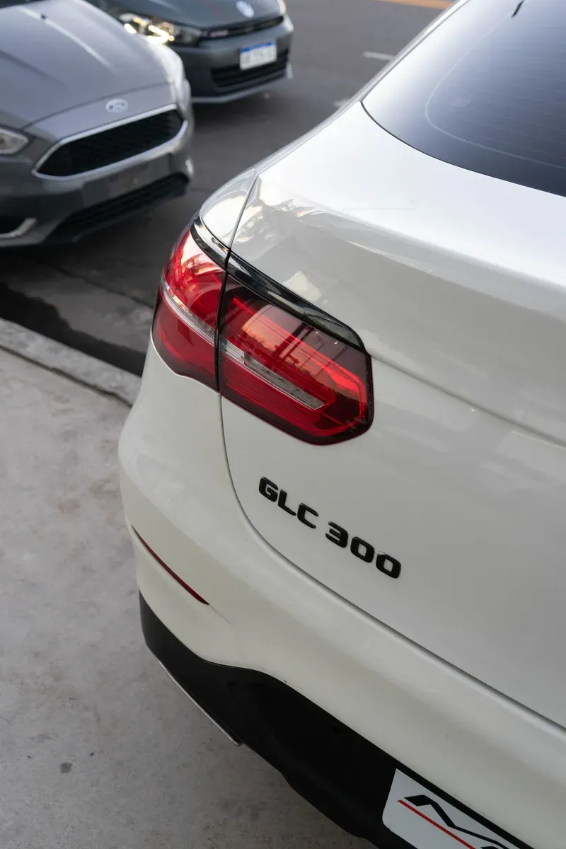 Mira esta publicación de Mercedes Benz GLC 2018 en Motordil