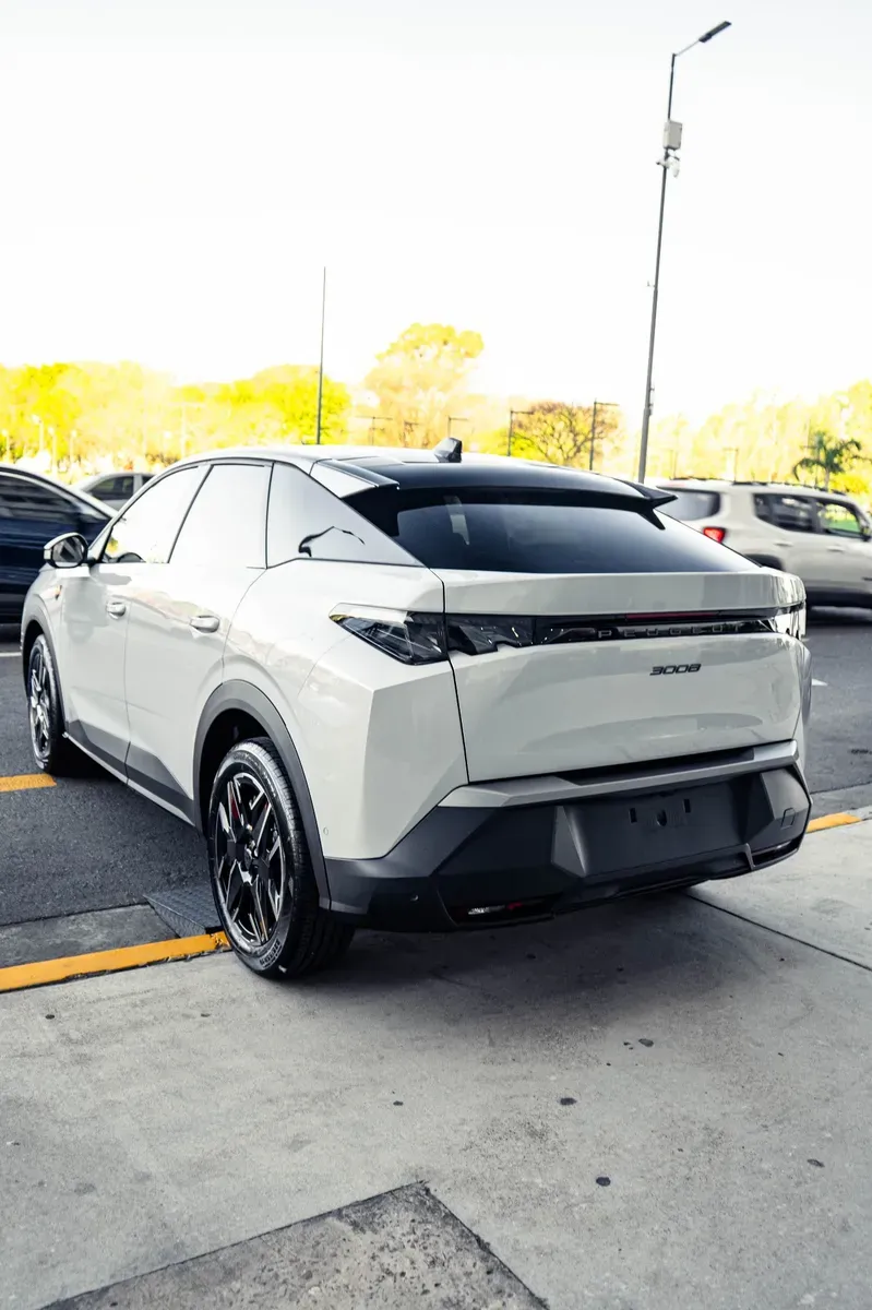 Mira esta publicación de Peugeot 3008 2025 en Motordil