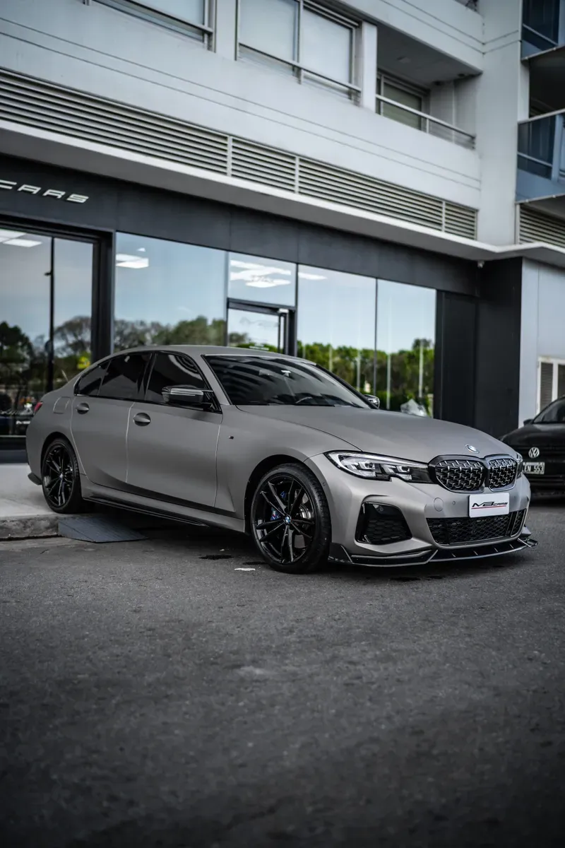 Mira esta publicación de BMW Serie 3 2023 en Motordil