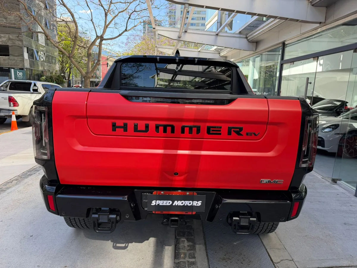 Mira esta publicación de GMC Hummer 2025 en Motordil