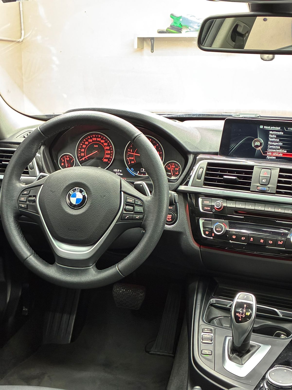 Mira esta publicación de BMW Serie 3 2016 en Motordil