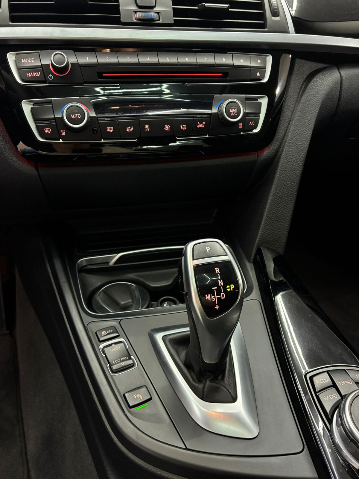 Mira esta publicación de BMW Serie 3 2016 en Motordil