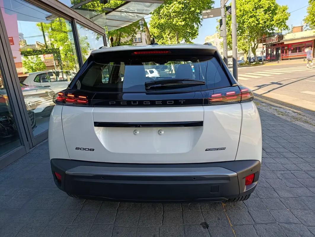 Mira esta publicación de Peugeot 2008 2025 en Motordil