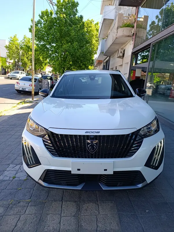 Mira esta publicación de Peugeot 2008 2025 en Motordil