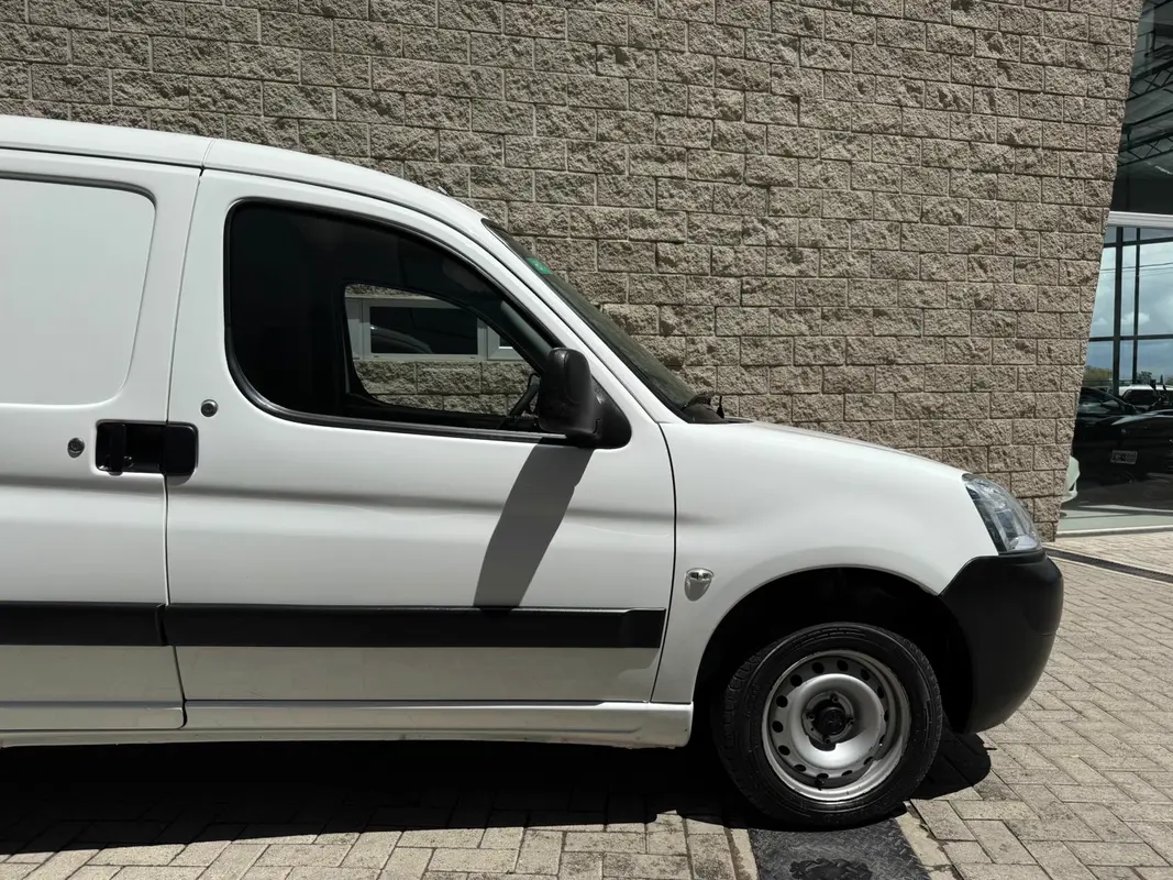 Mira esta publicación de Peugeot Partner 2018 en Motordil