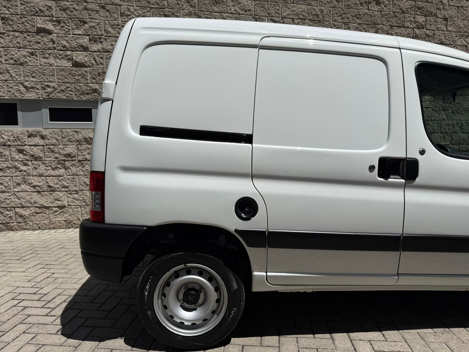 Mira esta publicación de Peugeot Partner 2018 en Motordil