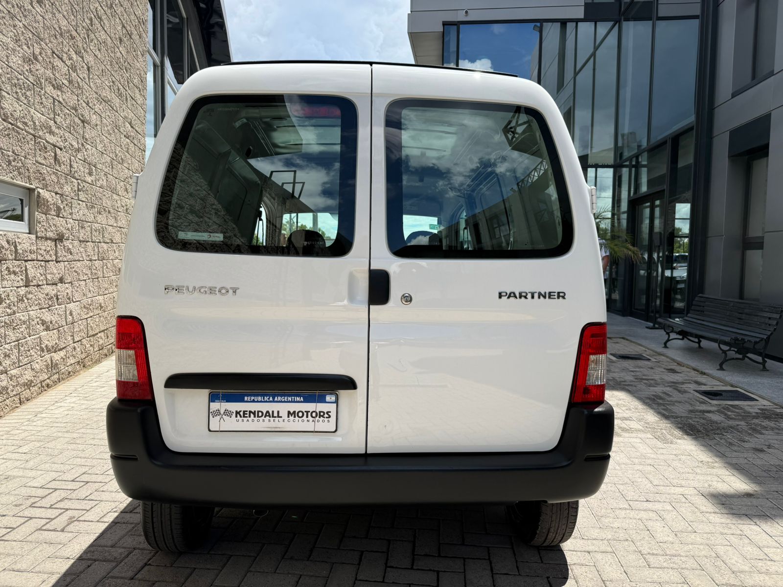 Mira esta publicación de Peugeot Partner 2018 en Motordil