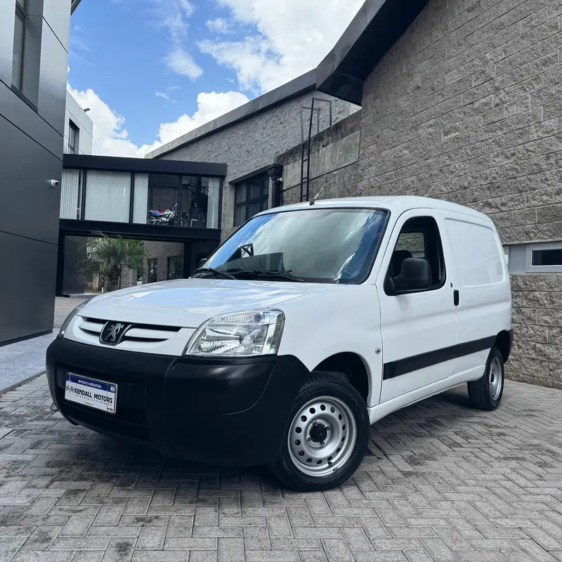 Mira esta publicación de Peugeot Partner 2018 en Motordil