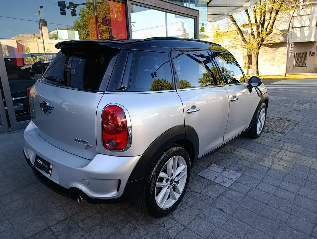 Mira esta publicación de Mini Countryman 2013 en Motordil