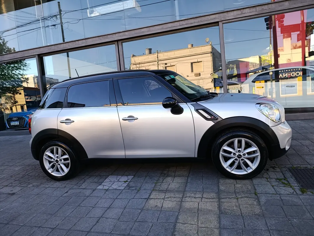 Mira esta publicación de Mini Countryman 2013 en Motordil