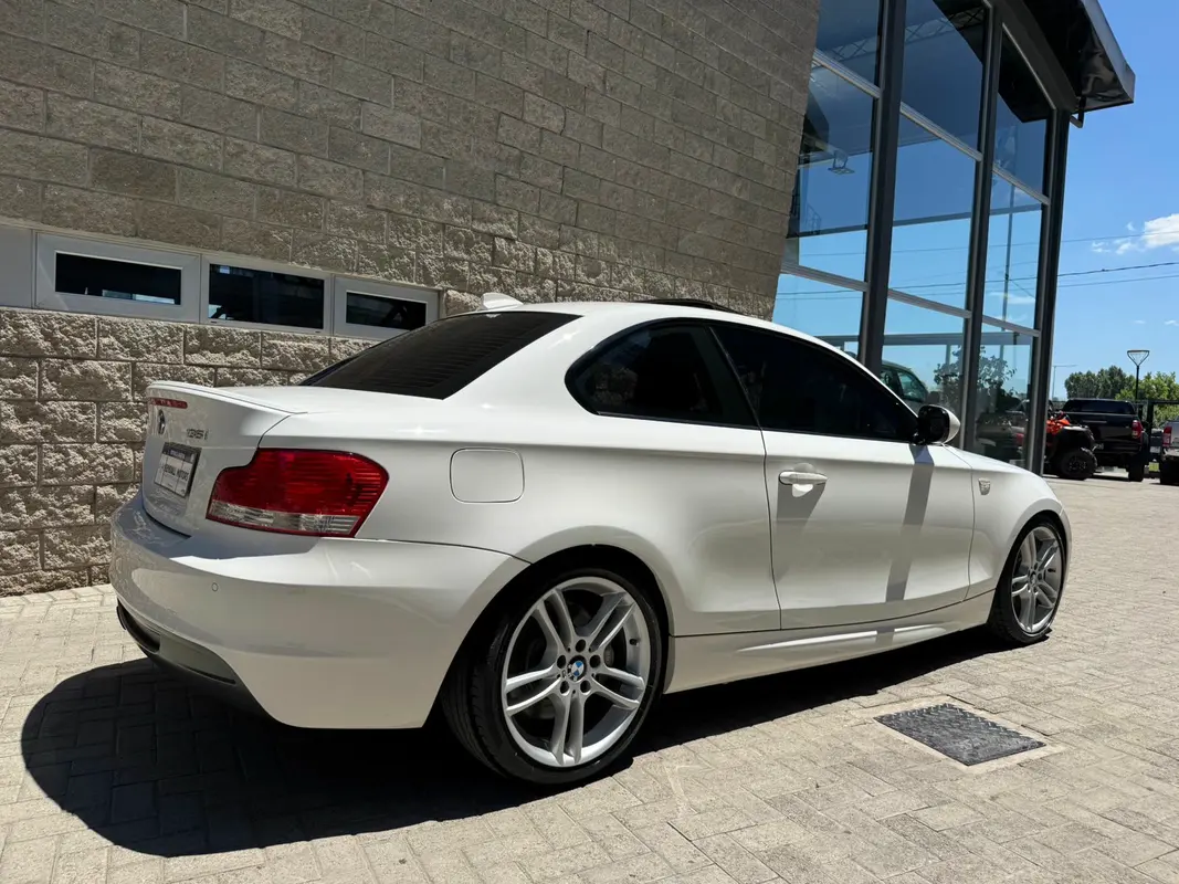 Mira esta publicación de BMW Serie 1 2010 en Motordil