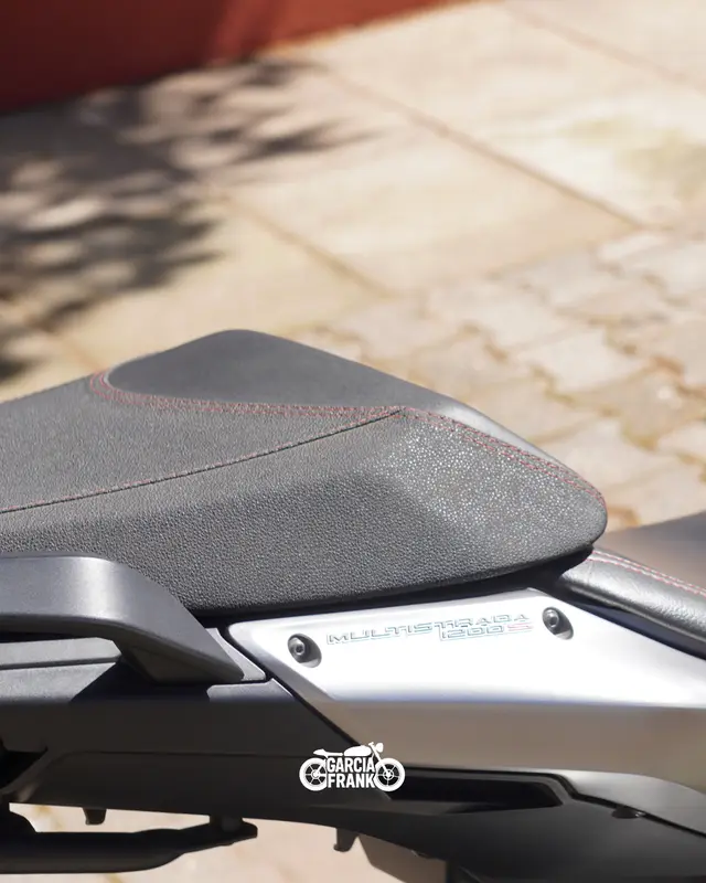 Mira esta publicación de Ducati 1200 2013 en Motordil