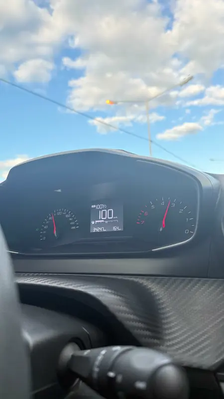 Mira esta publicación de Peugeot 208 2021 en Motordil