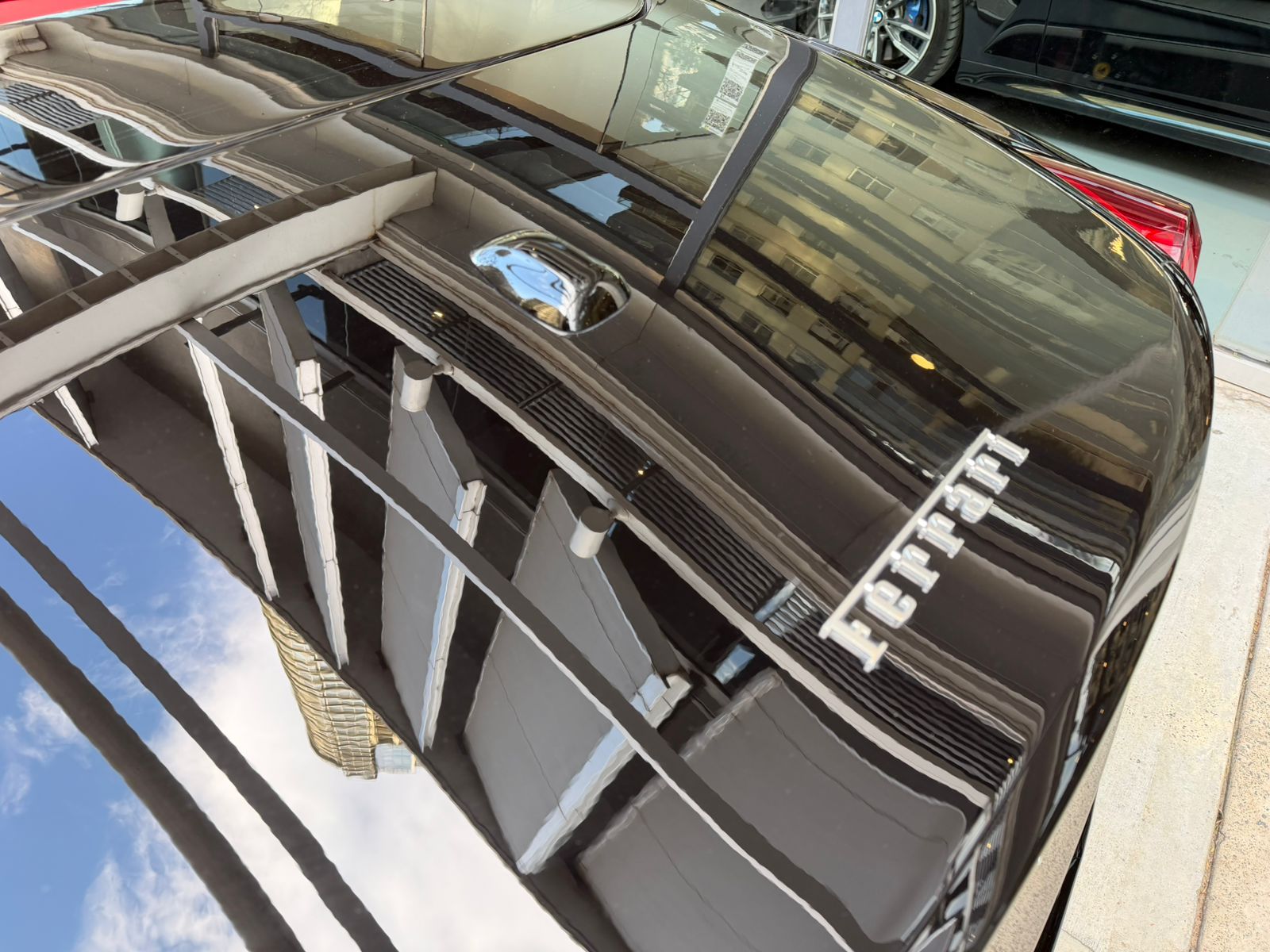 Mira esta publicación de Ferrari California 2016 en Motordil